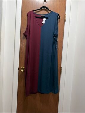 Lane Bryant Two-Tone V-Neck Sleeveless Tunic – Blue & Burgundy